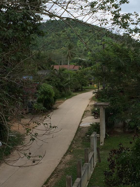 Appartamento Am House Klong Muang Beach Esterno foto