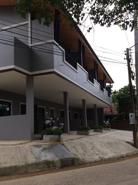 Appartamento Am House Klong Muang Beach Esterno foto