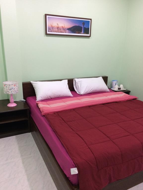 Appartamento Am House Klong Muang Beach Esterno foto