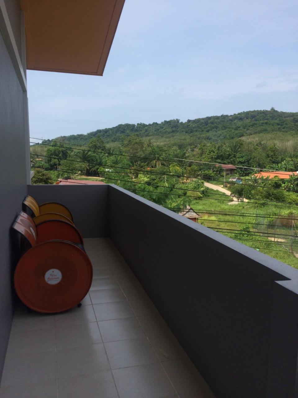 Appartamento Am House Klong Muang Beach Esterno foto
