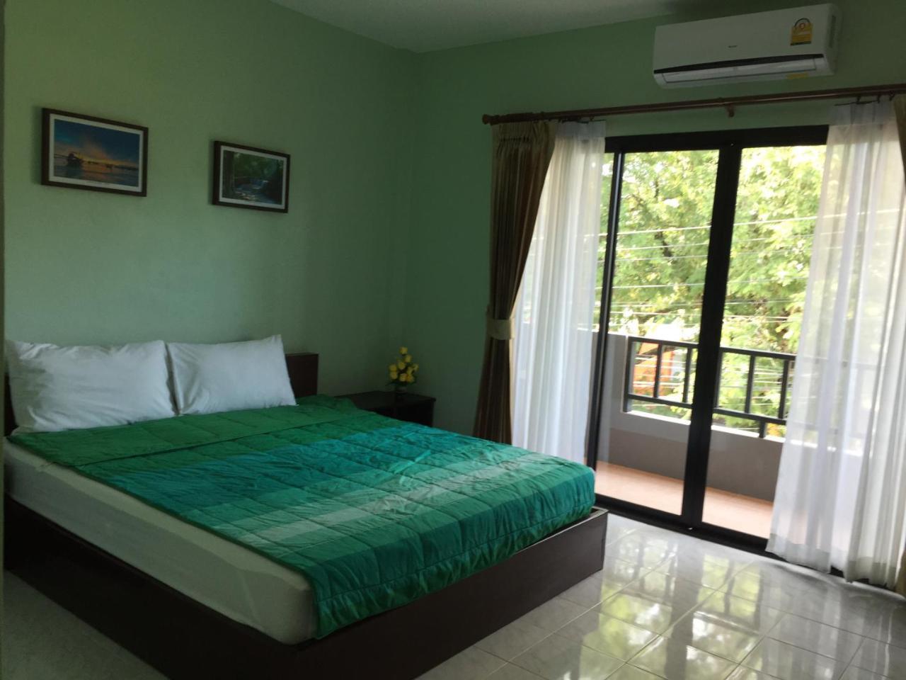 Appartamento Am House Klong Muang Beach Esterno foto